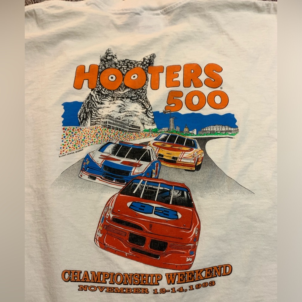 1993 Hooters 500 double sided graphic T-Shirt XL Made in USA